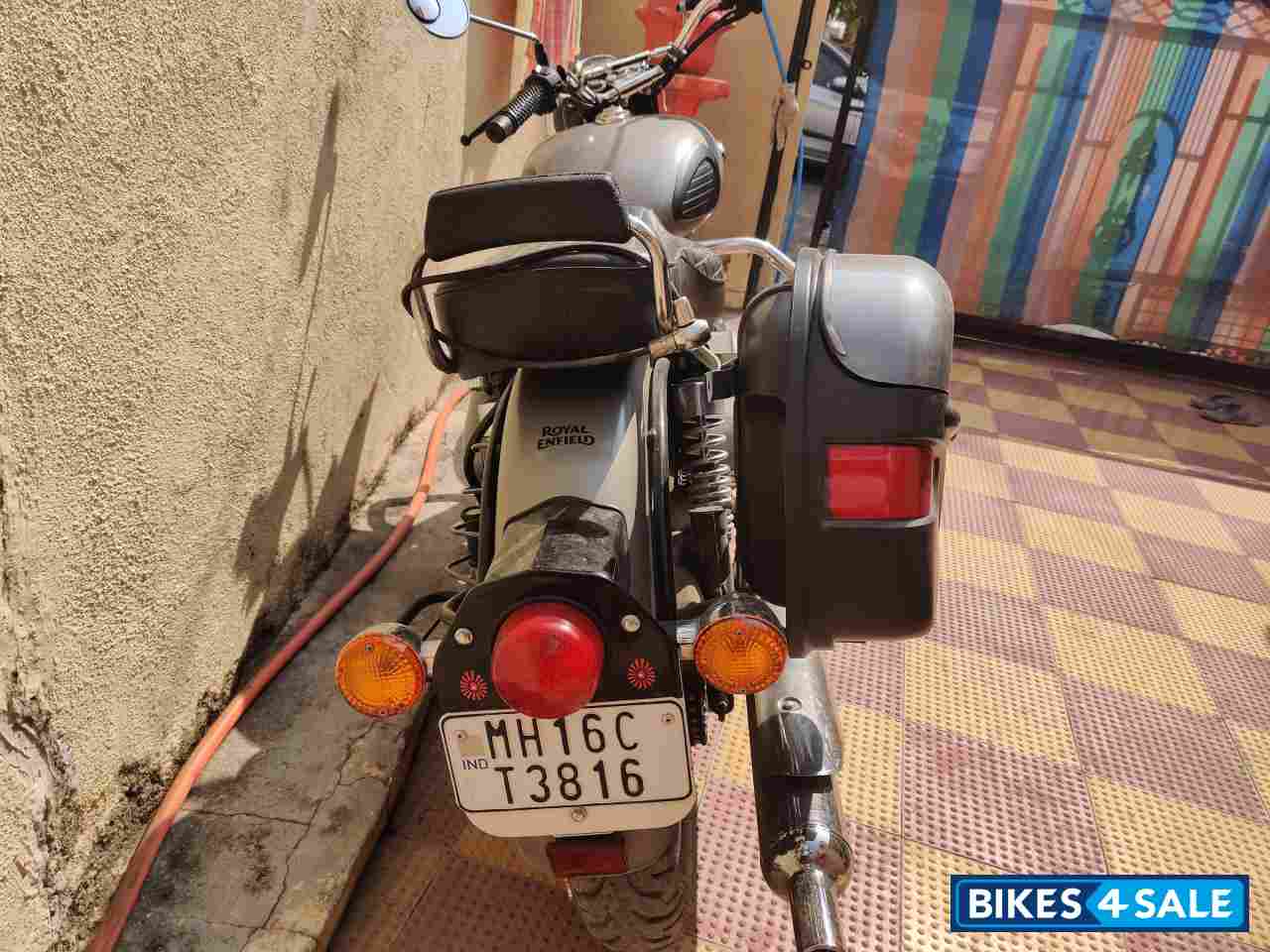 Gunmetal Grey Royal Enfield Classic Gunmetal Grey