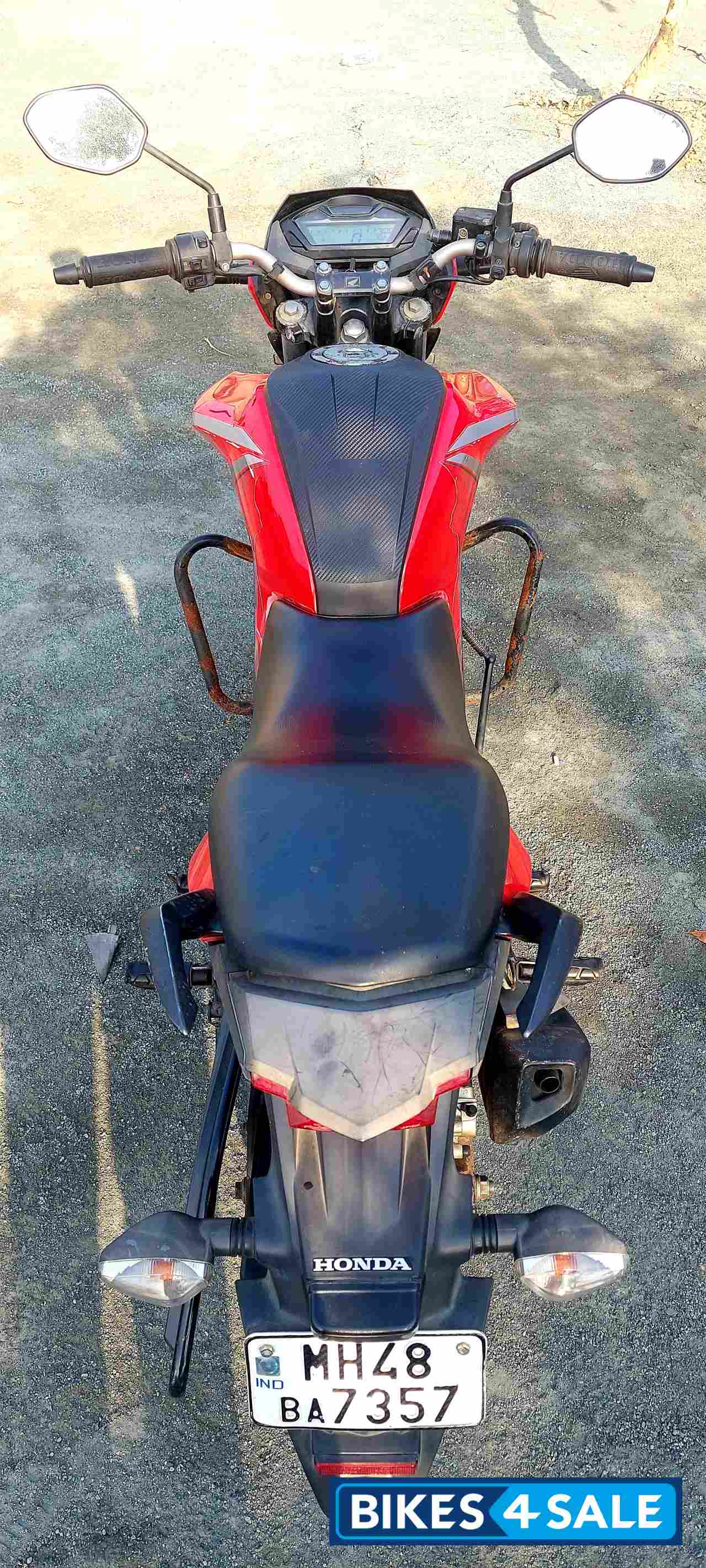 Striking Red Honda CB Hornet 160R