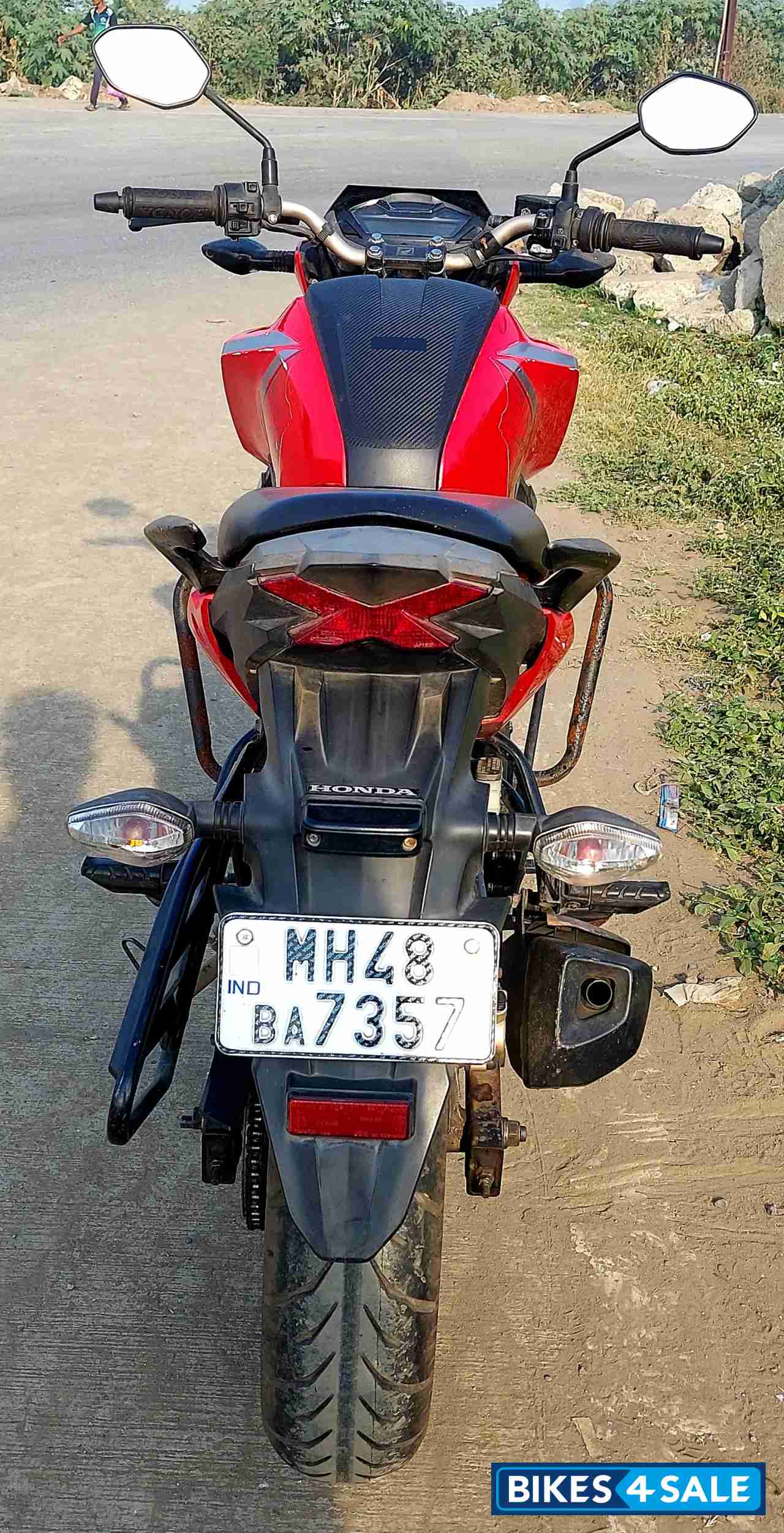 Striking Red Honda CB Hornet 160R