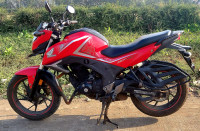 Striking Red Honda CB Hornet 160R