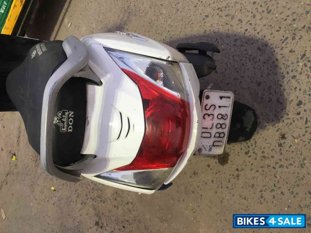 White Honda Activa 2015 White Honda Activa 2015