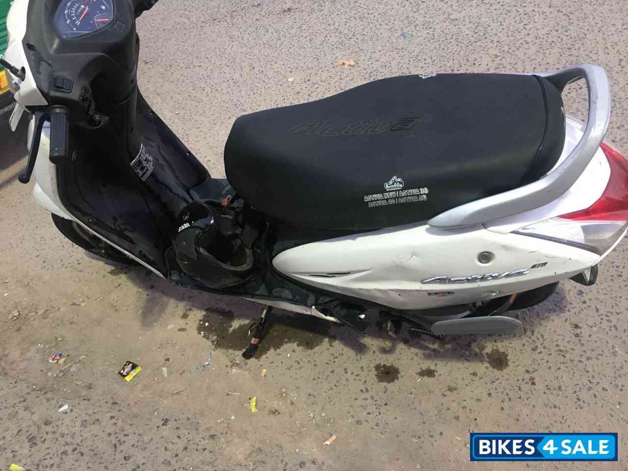 White Honda Activa 2015