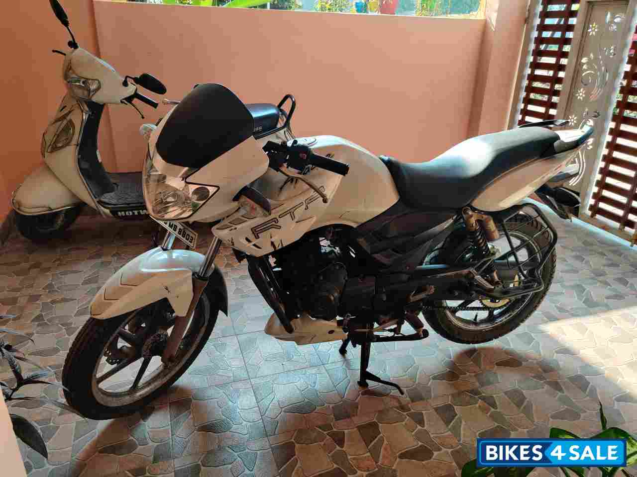 TVS Apache RTR 180 ABS