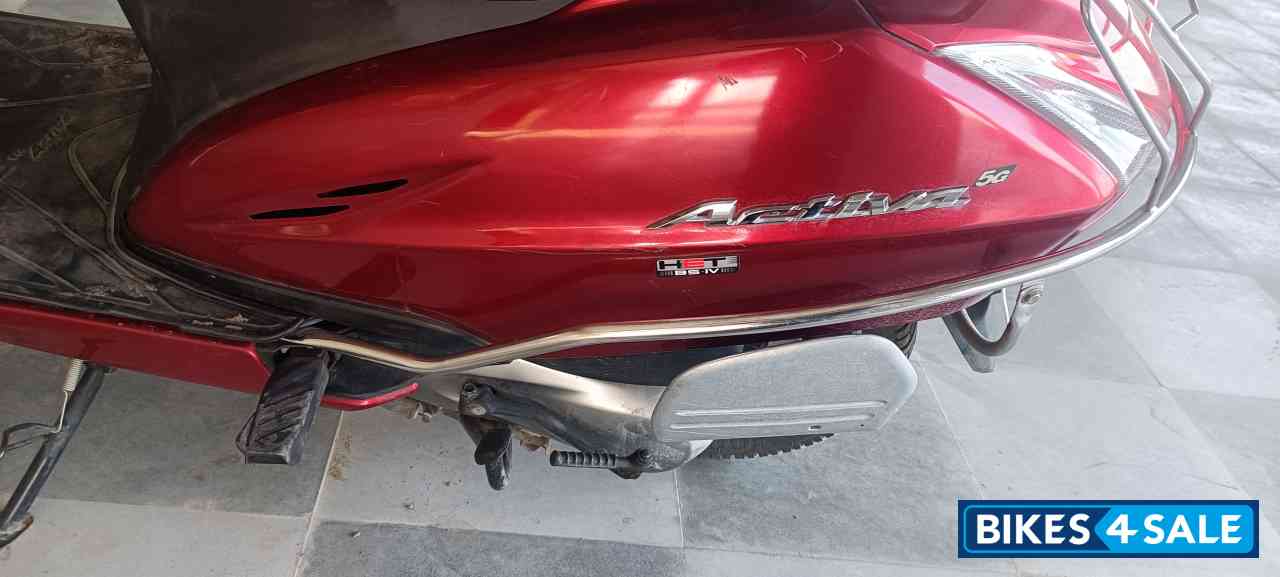 Spartan Red Honda Activa 5G