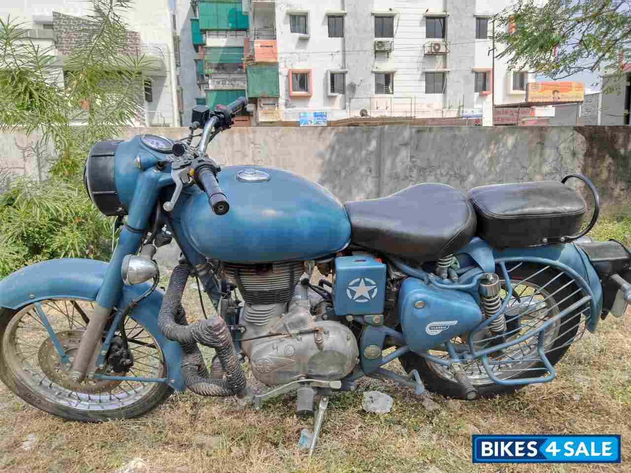 Royal Enfield Classic Squadron Blue