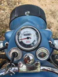 Royal Enfield Classic Squadron Blue