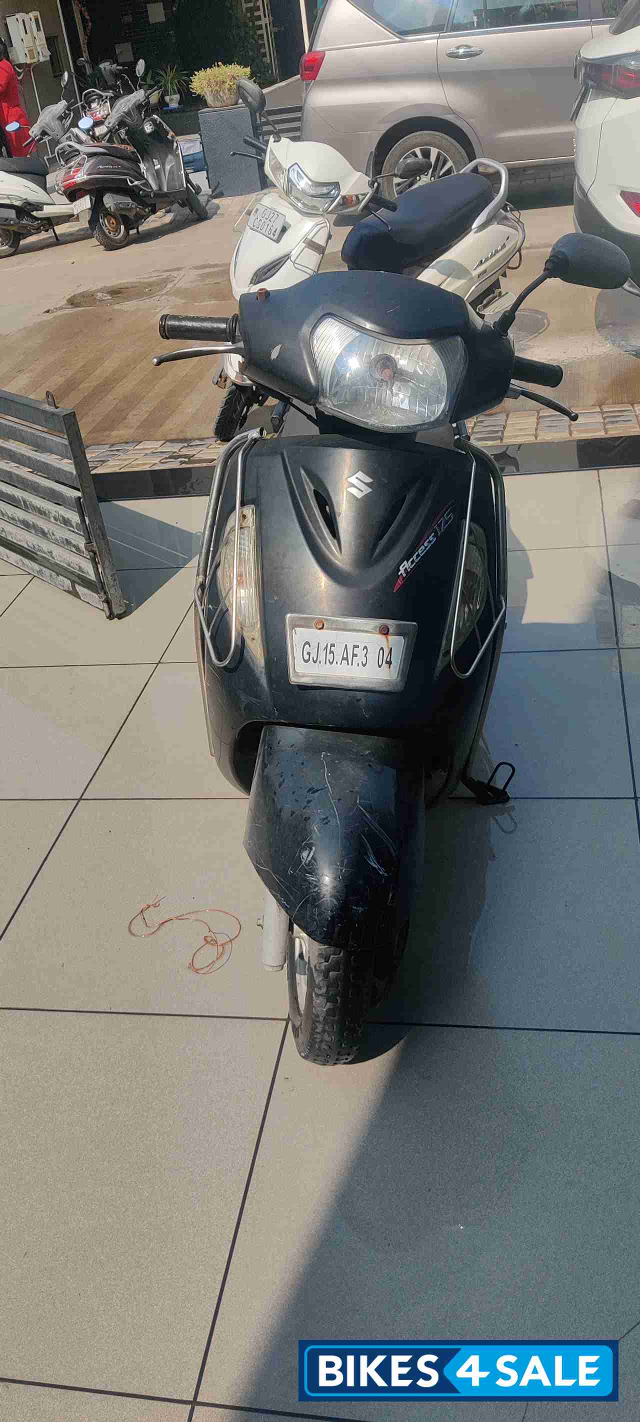 Black Suzuki Access 125