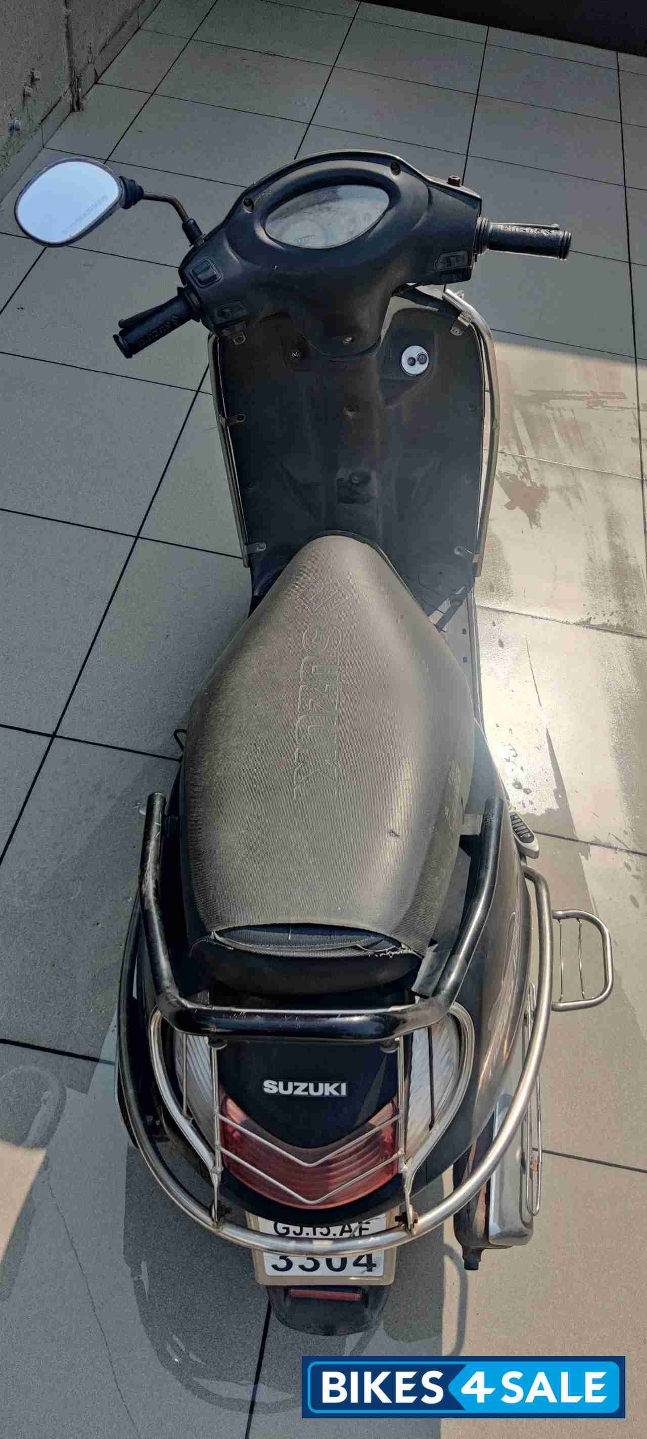 Black Suzuki Access 125