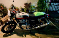 White Royal Enfield Interceptor 650 Twin