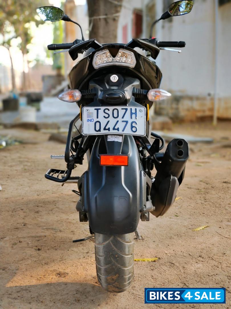 Black TVS Apache RTR 160 4V BS6