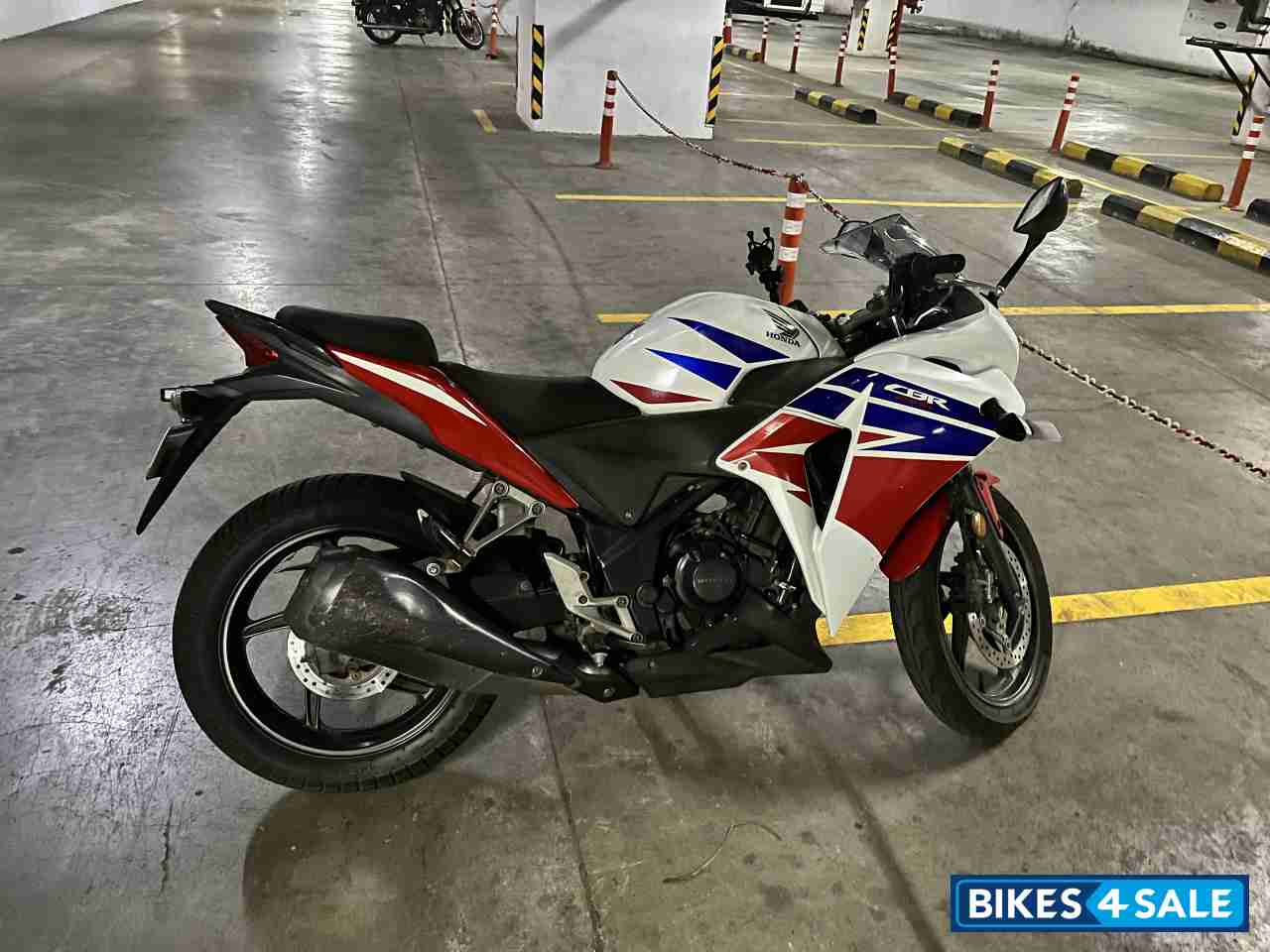 Tri Colour Honda CBR 250R Tri Colour Honda CBR 250R