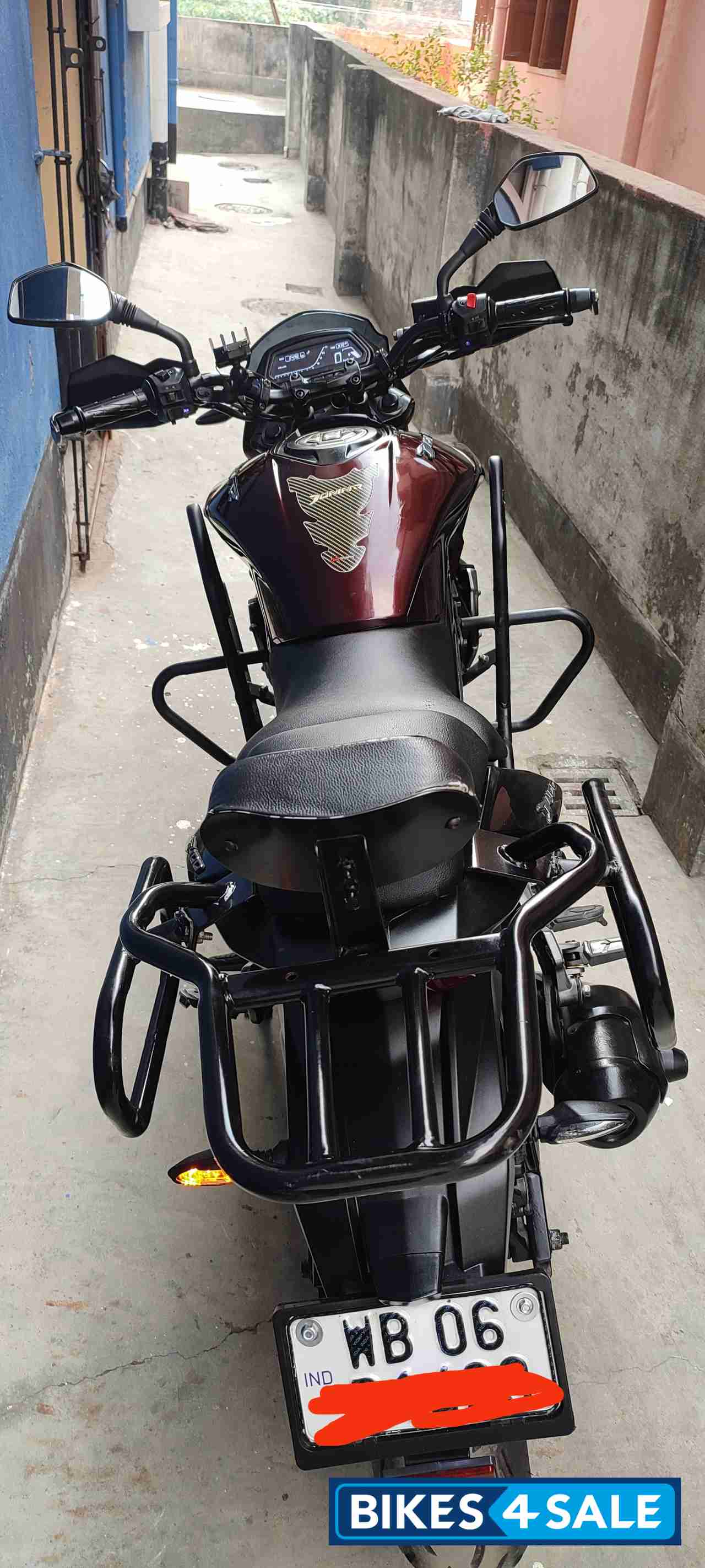 Twilight Plum Bajaj Dominar 400 Disc