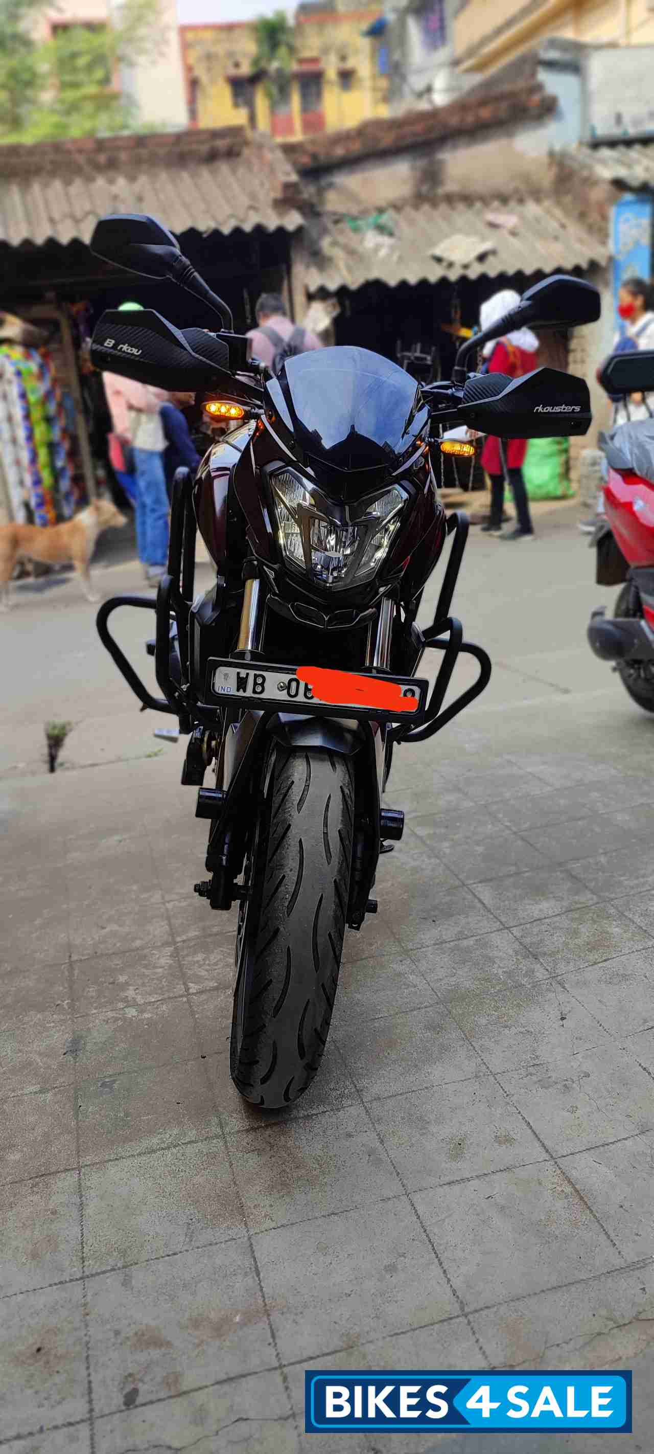 Twilight Plum Bajaj Dominar 400 Disc
