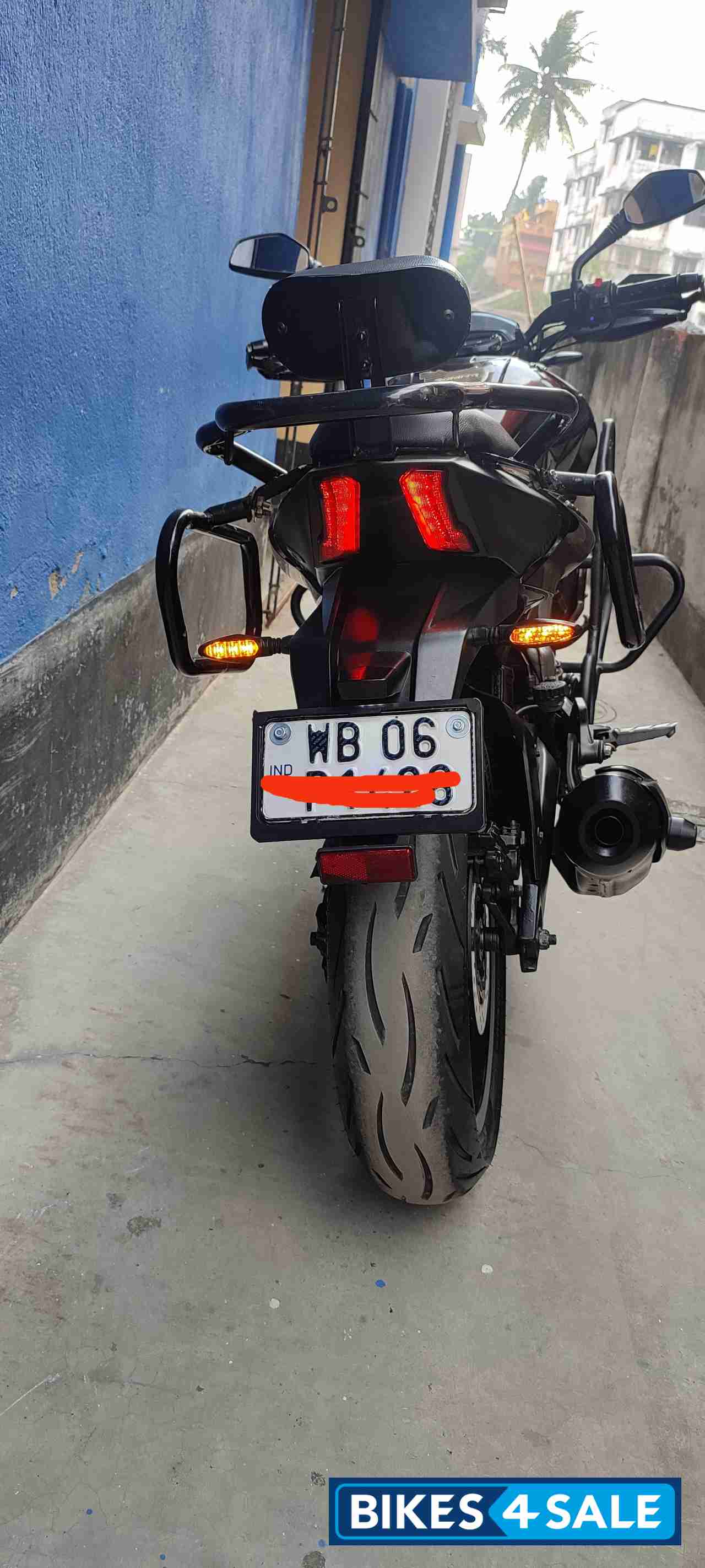 Twilight Plum Bajaj Dominar 400 Disc