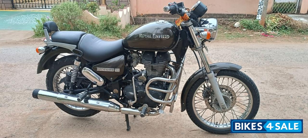 Black Royal Enfield Thunderbird 350