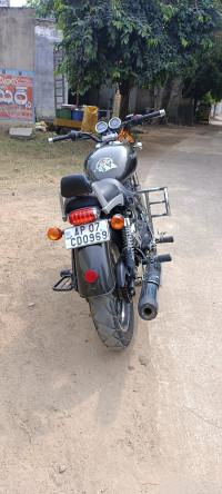 Black Royal Enfield Thunderbird 350