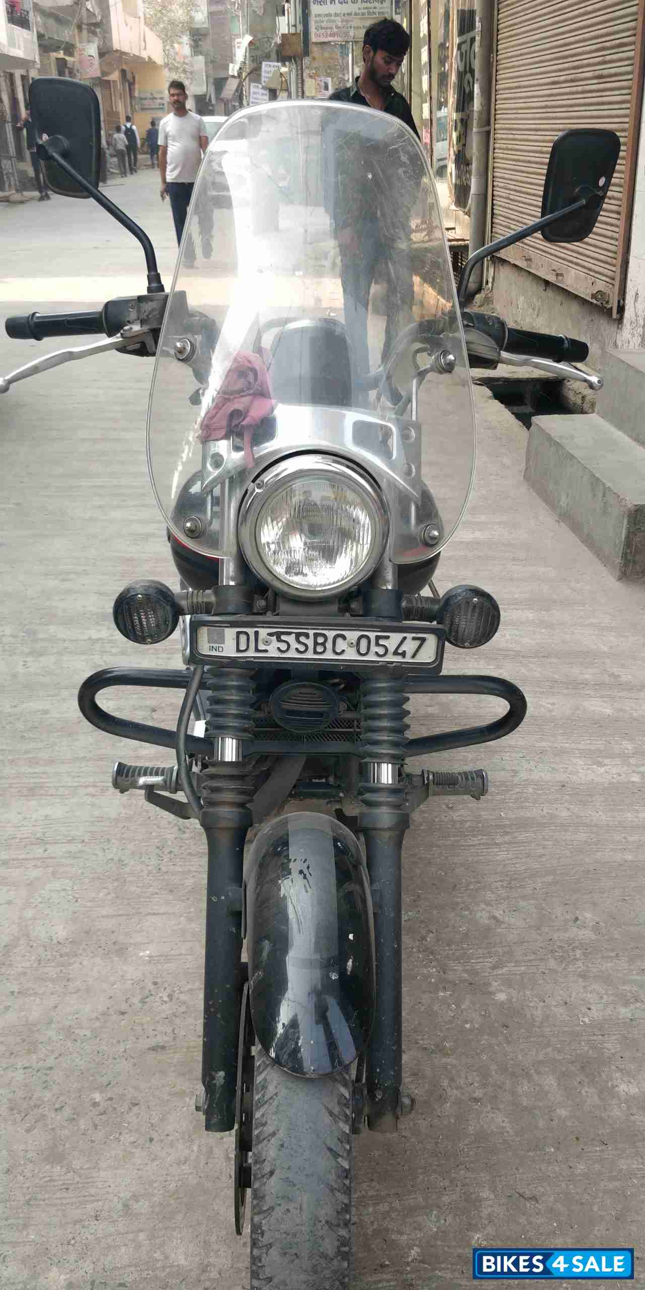 Bajaj Avenger Street 220