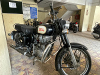 Black Royal Enfield Bullet 350