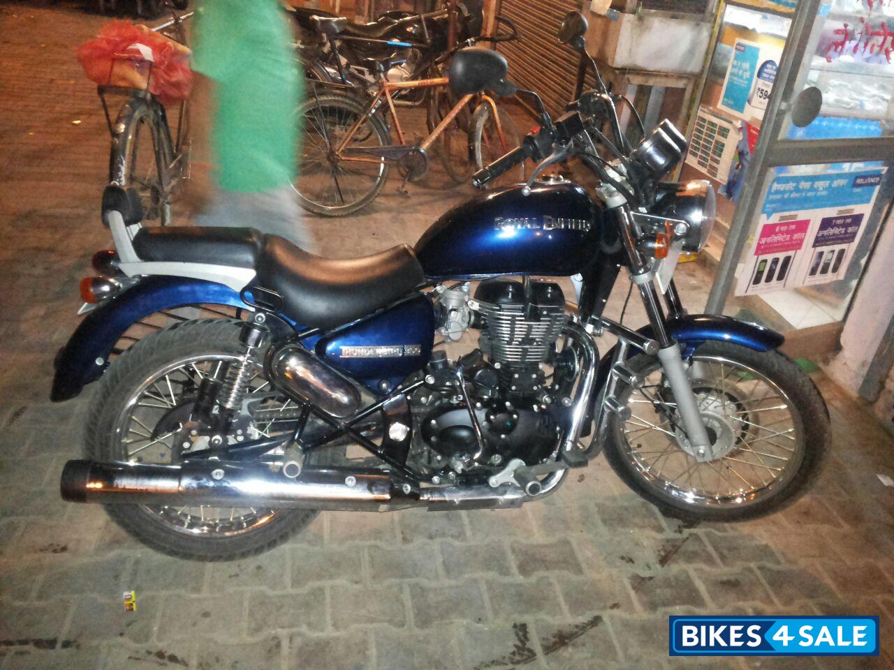 Blue Royal Enfield Thunderbird 350