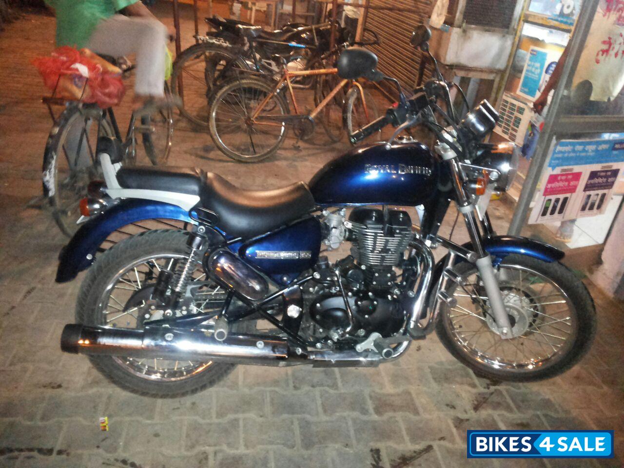 Blue Royal Enfield Thunderbird 350
