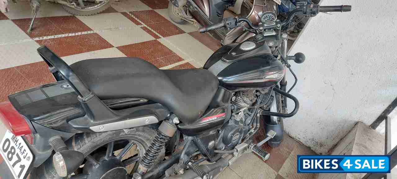 Bajaj Avenger Street 220
