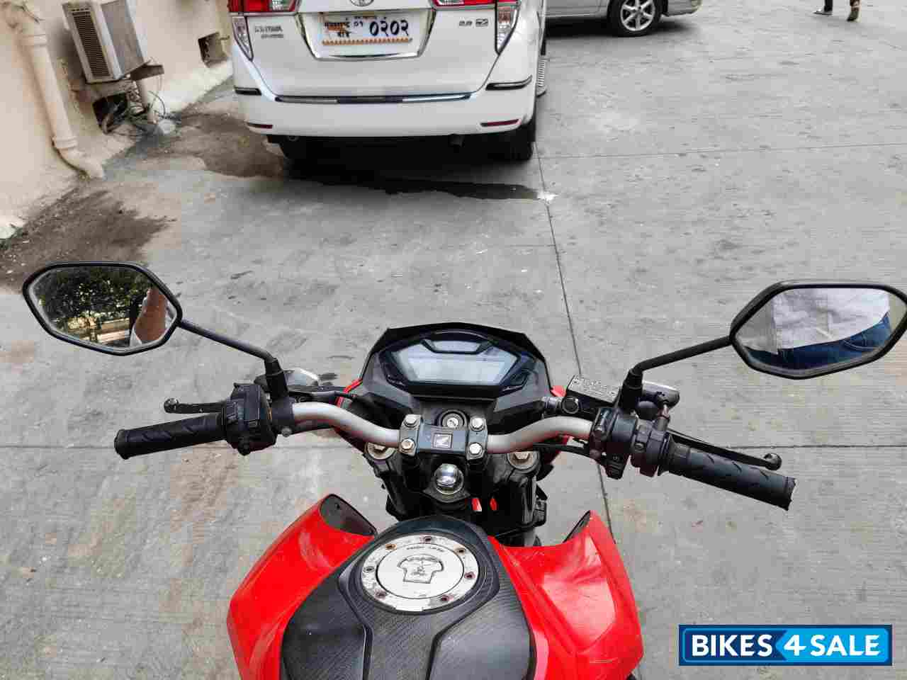 Red Honda CB Hornet 160R