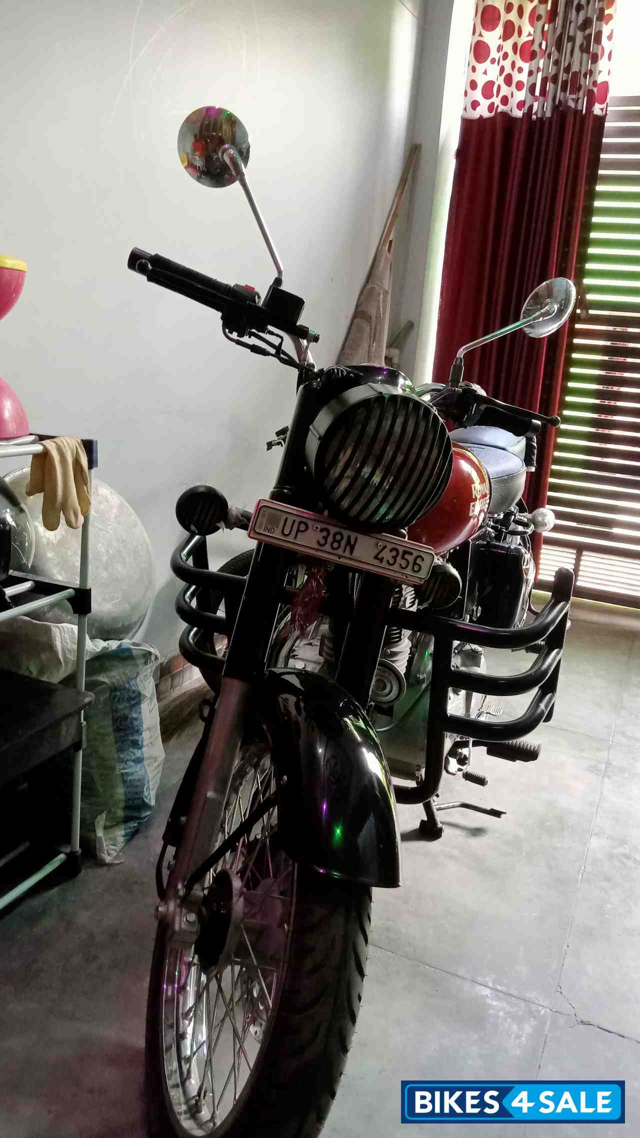 Royal Enfield Classic 350 Redditch Red