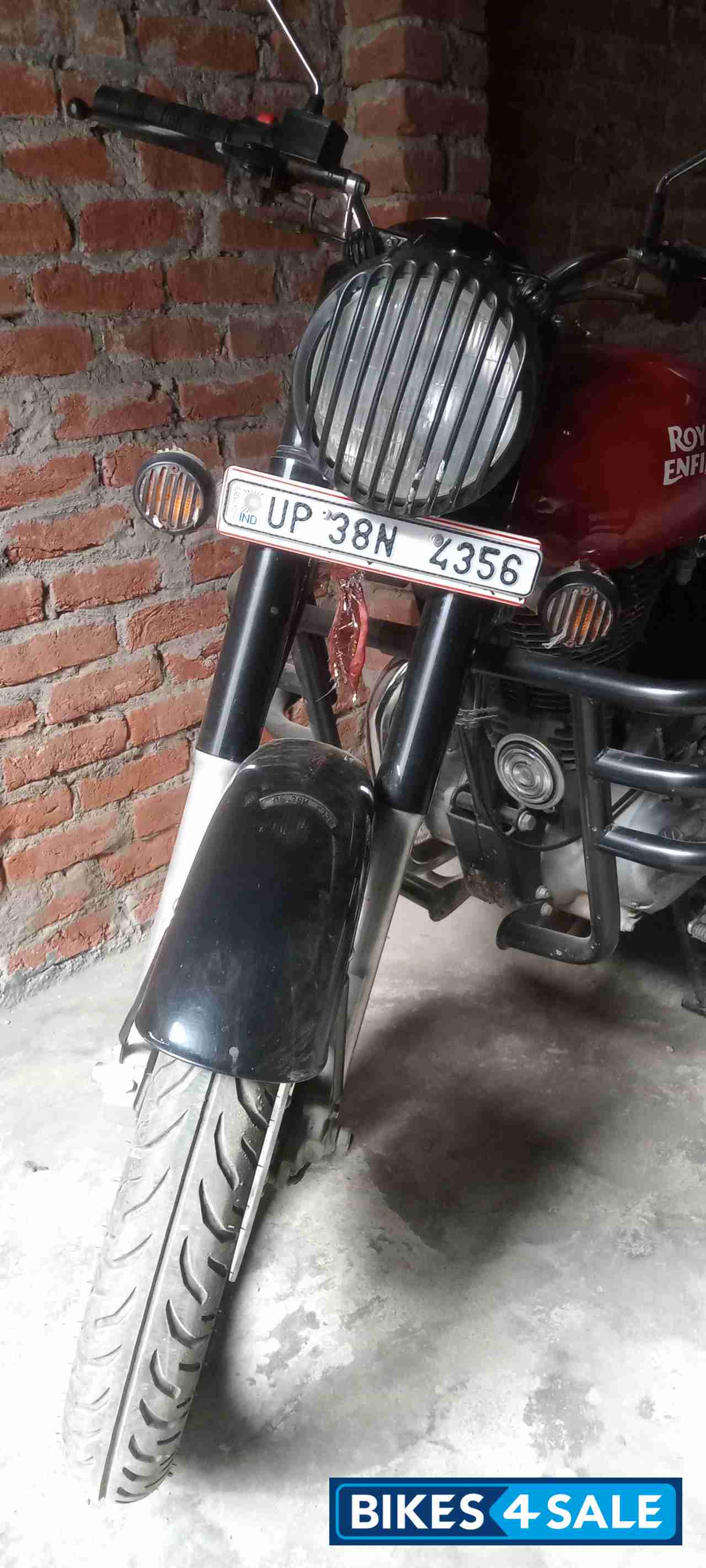 Royal Enfield Classic 350 Redditch Red