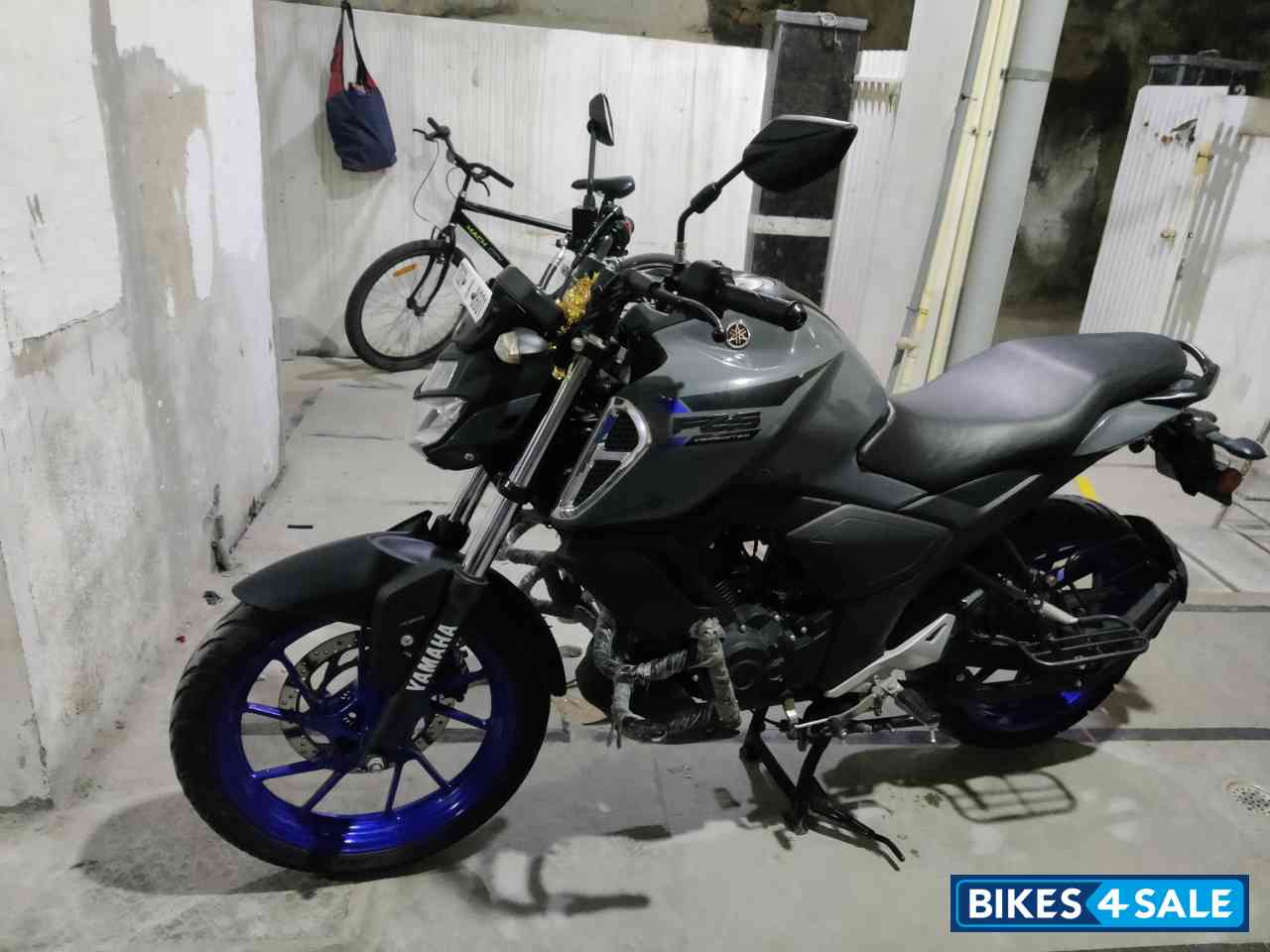 Metalic Grey Yamaha FZ-S FI V3 2022