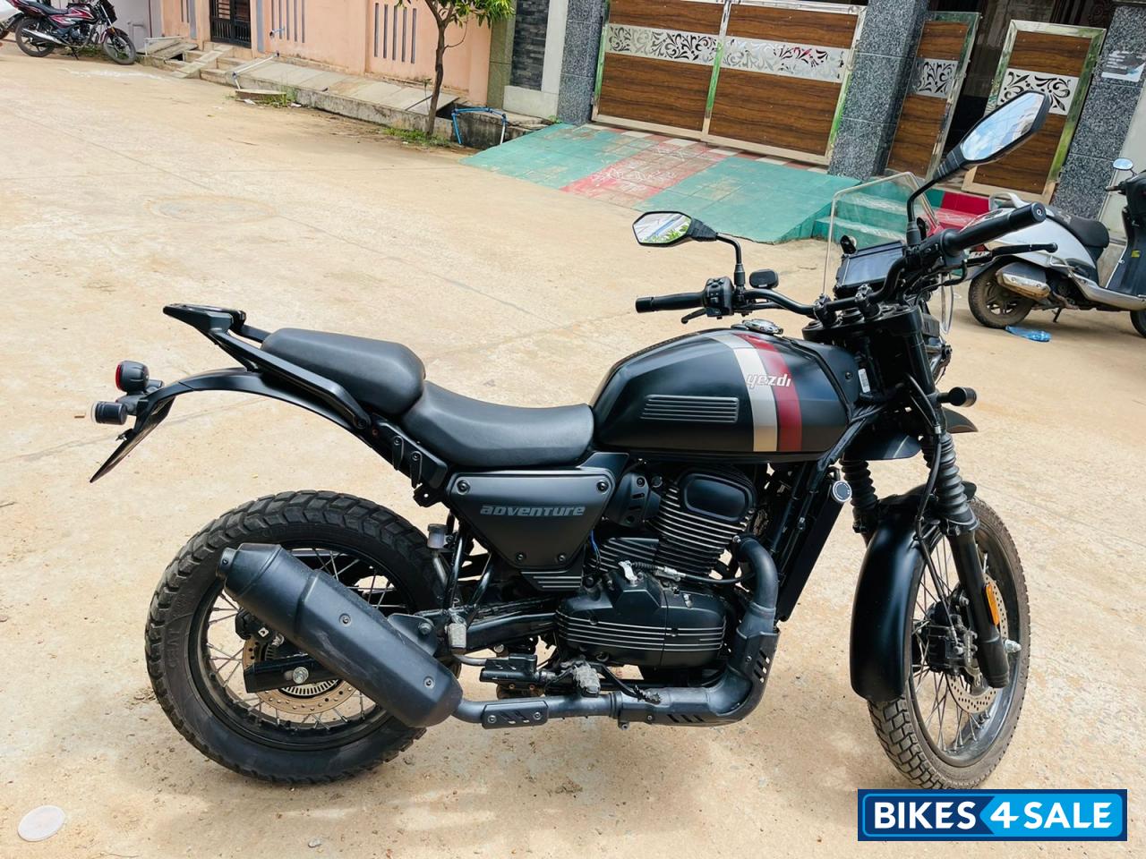 Yezdi Adventure Matte