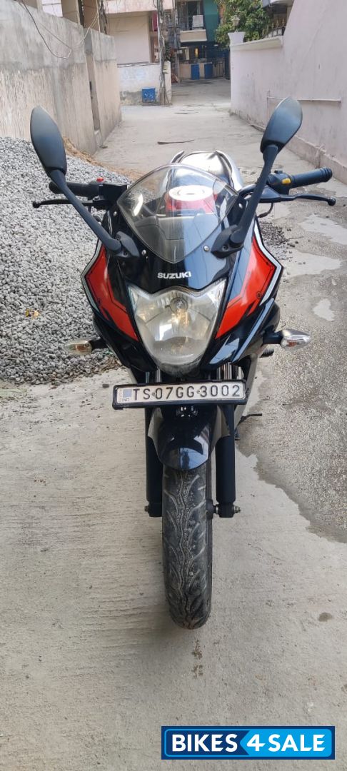 Suzuki Gixxer SF