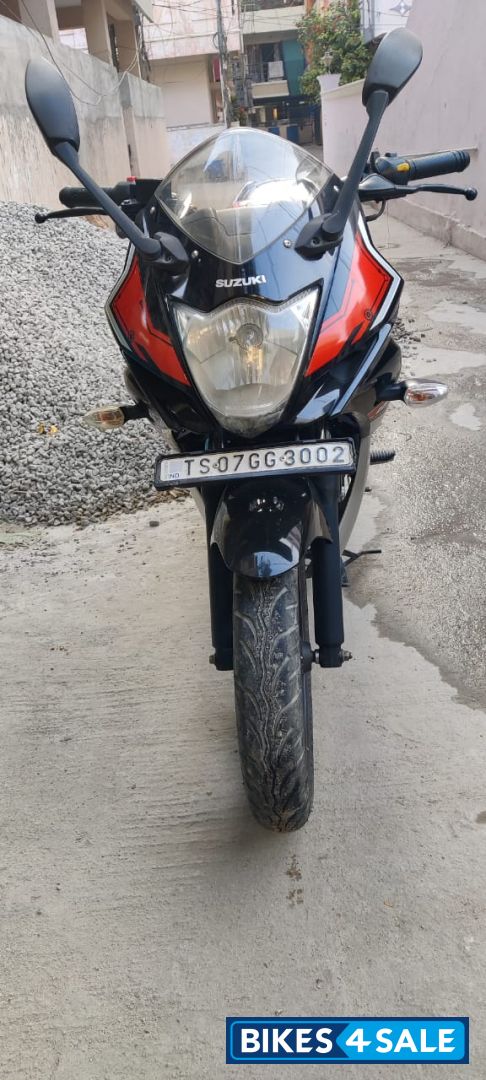 Suzuki Gixxer SF