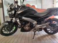 Black Bajaj Dominar 400 Disc