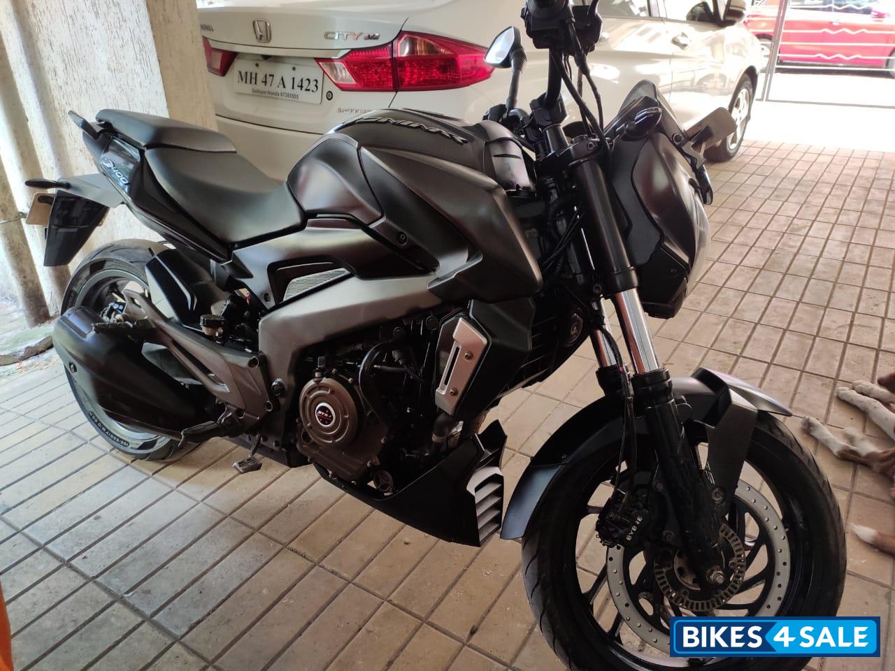 Black Bajaj Dominar 400 Disc