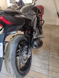 Black Bajaj Dominar 400 Disc