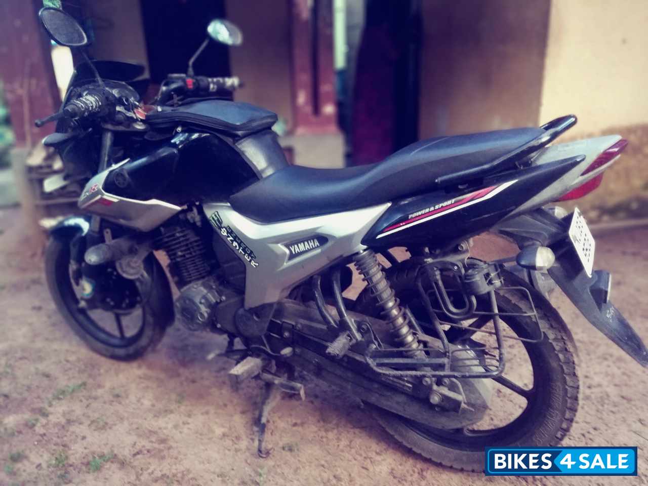 Black & Silver Yamaha SZ-R