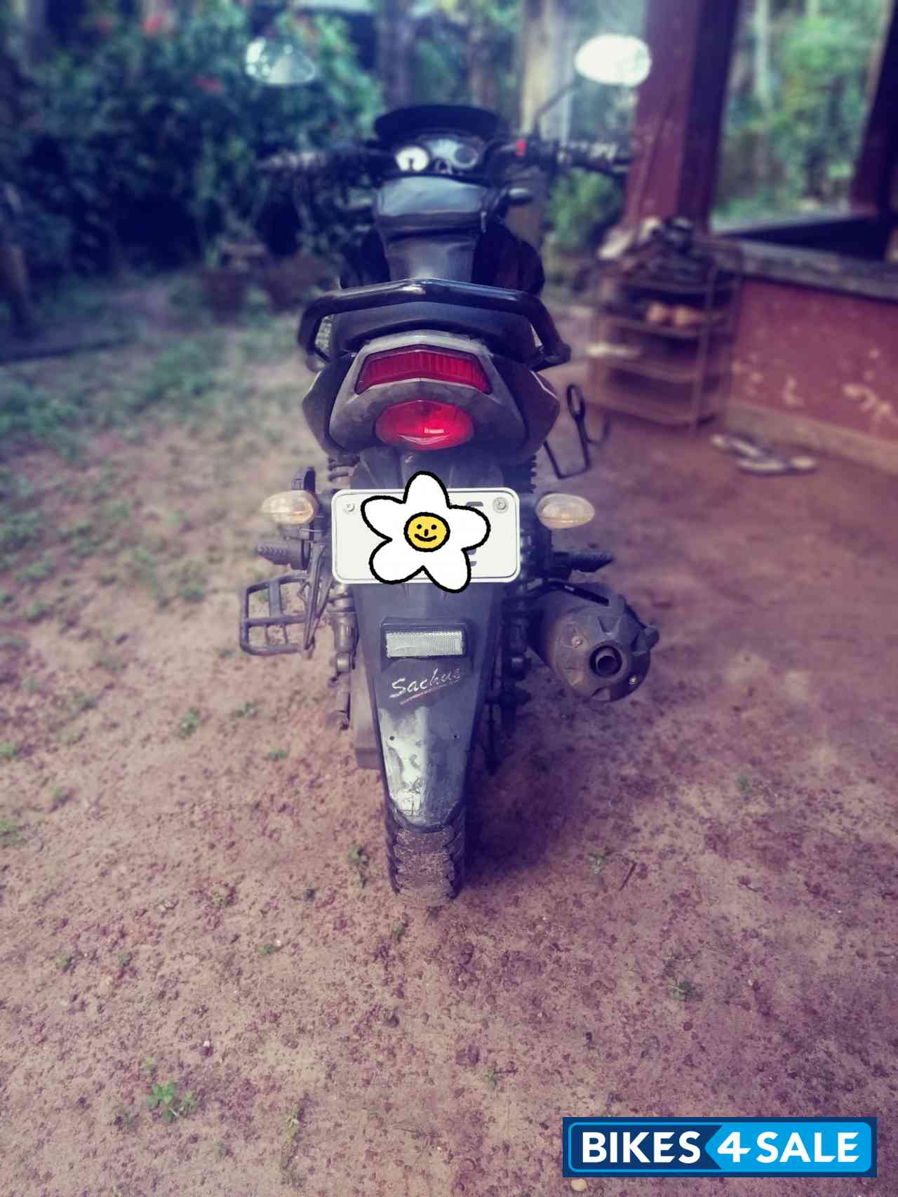 Black & Silver Yamaha SZ-R