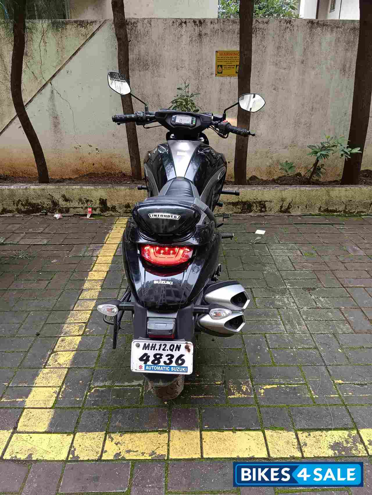 Black Suzuki Intruder 150