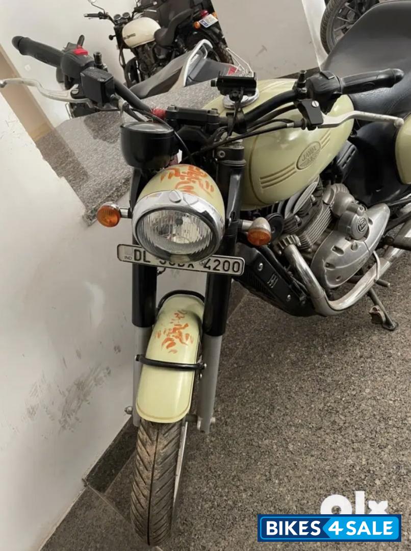 Jawa 42 Bobber Dual Channel ABS