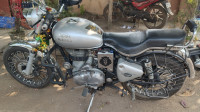 White Royal Enfield Bullet 350 Twinspark