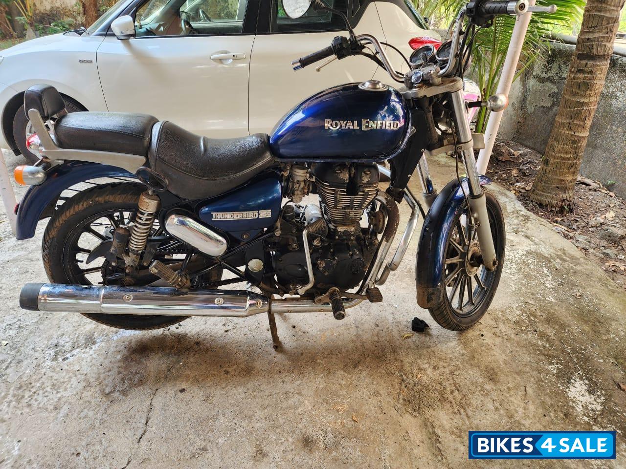 Marine Blue Royal Enfield Thunderbird 350
