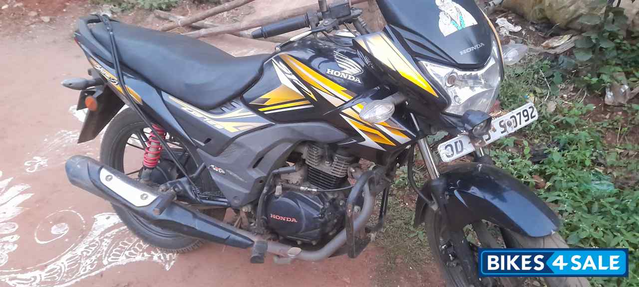 Yellow Honda CB Shine SP