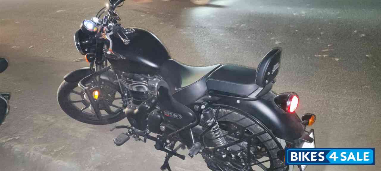Black Royal Enfield Meteor 350 Stellar