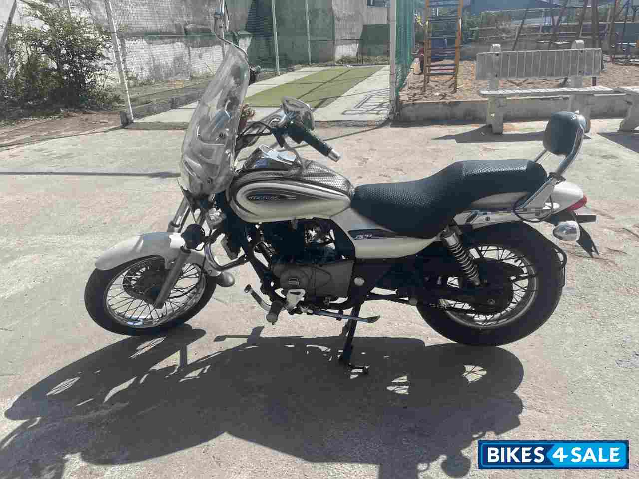 Bajaj Avenger Cruise 220