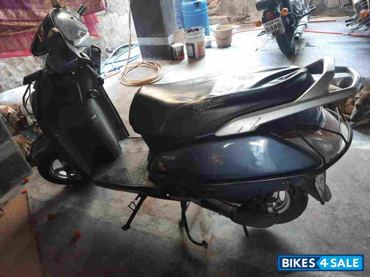 Blue Honda Activa 125
