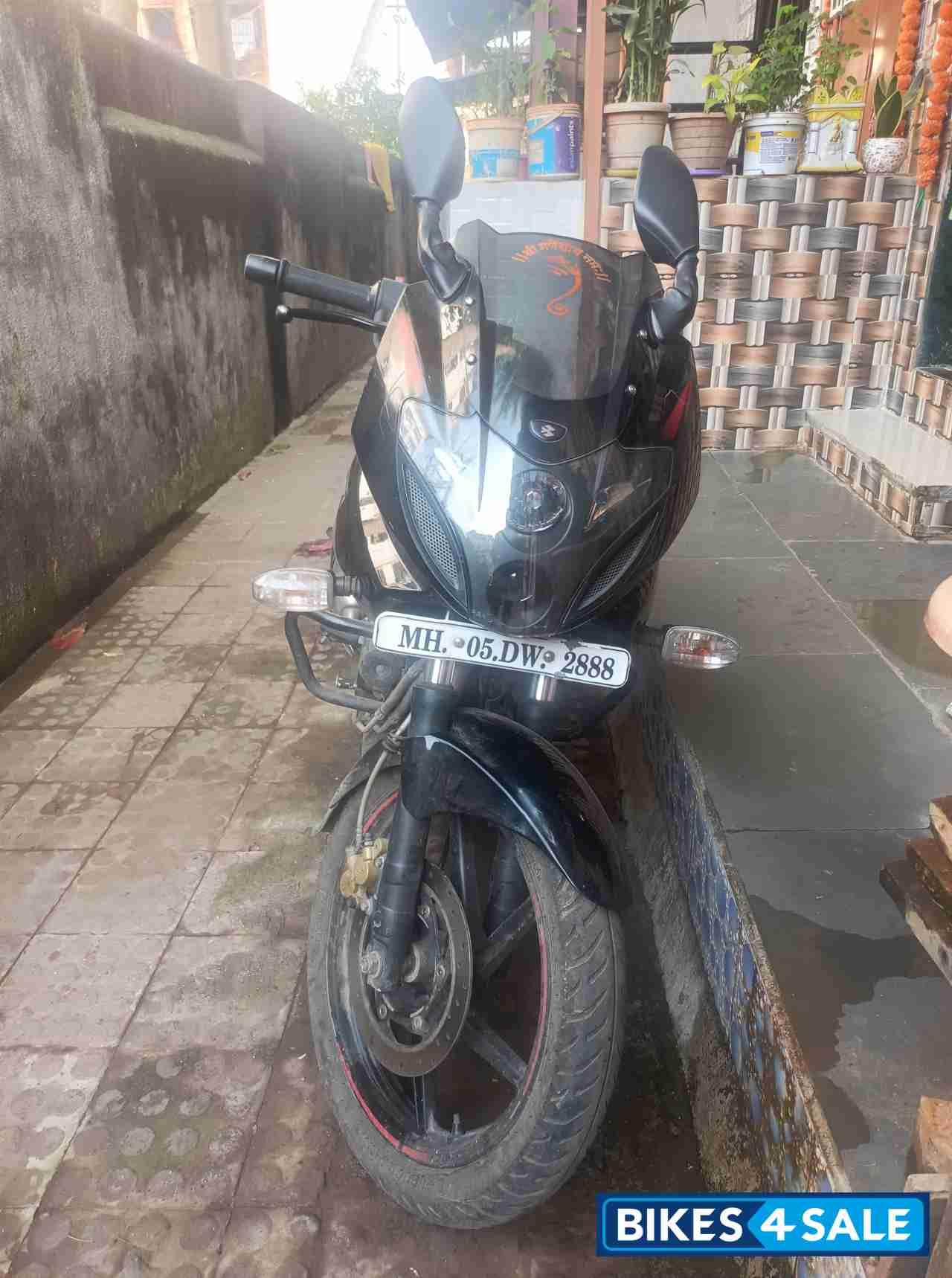Bajaj Pulsar 220 DTSFi Bajaj Pulsar 220 DTSFi
