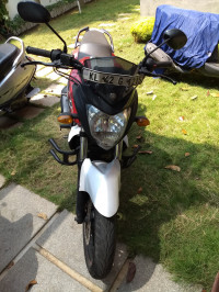 Red White Yamaha FZ-S