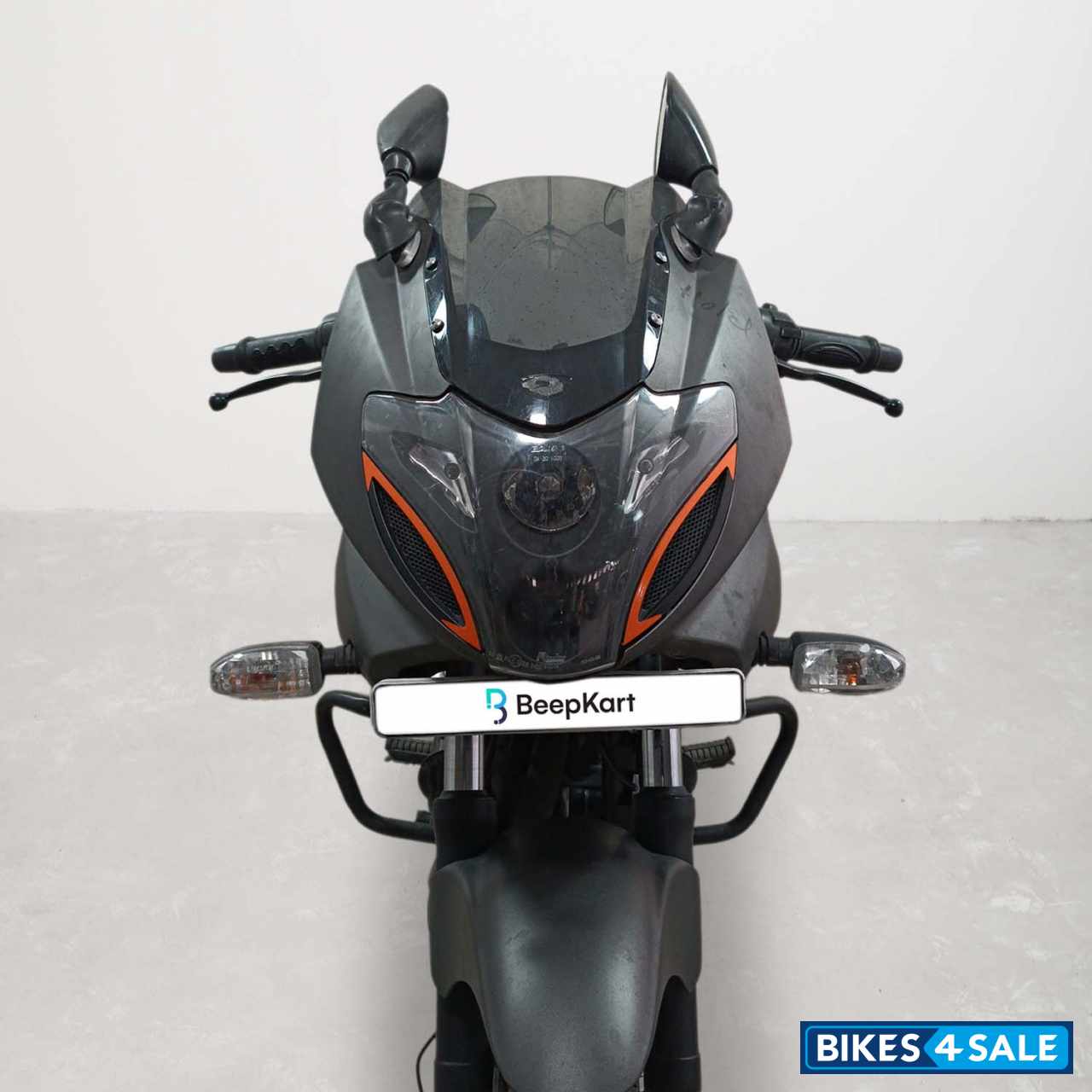 Bajaj Pulsar 180F Neon