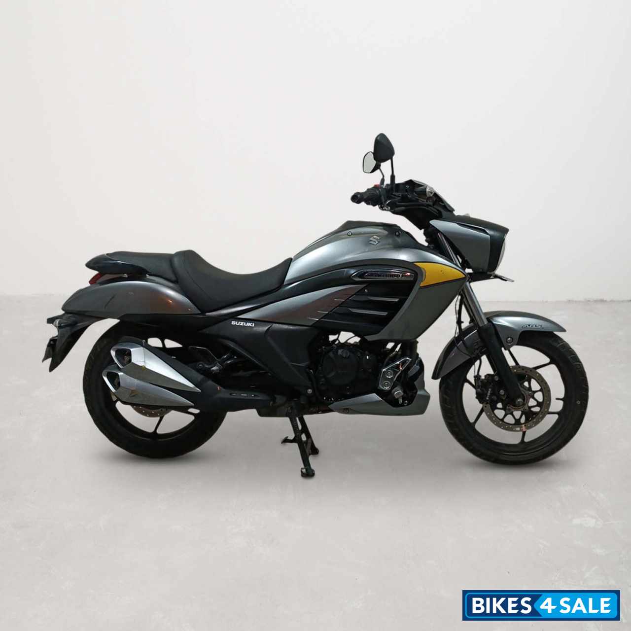 Suzuki Intruder 150