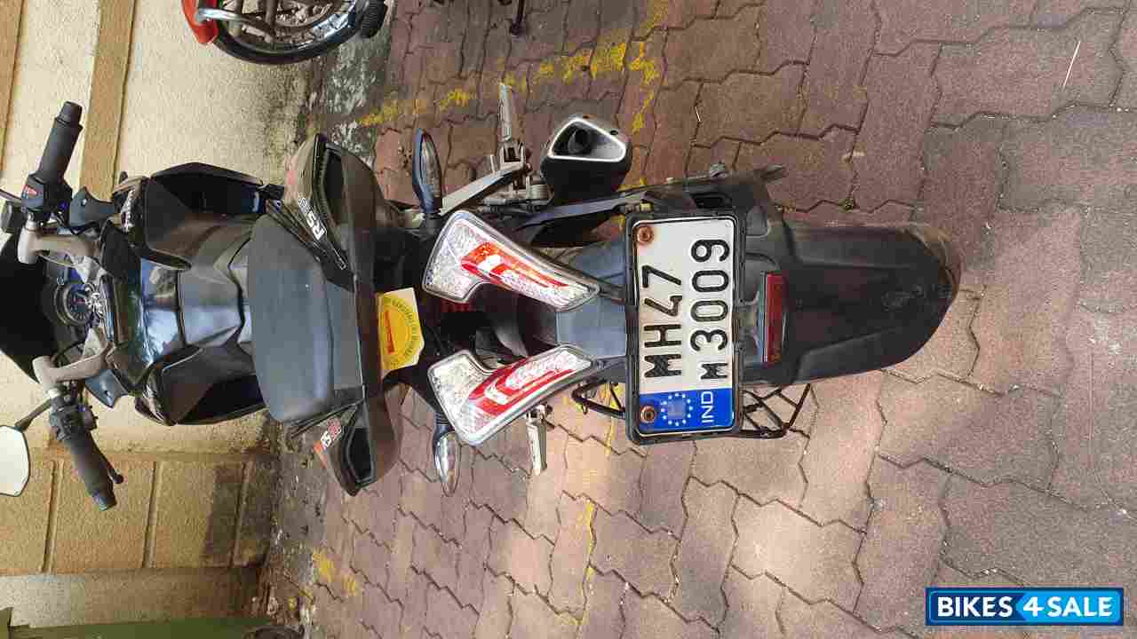 Black Bajaj Pulsar RS 200 ABS Black Bajaj Pulsar RS 200 ABS